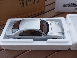 Mercedes Benz W210 AMG E55 escala 1:18 otto