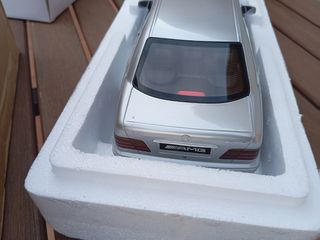 Mercedes Benz W210 AMG E55 escala 1:18 otto