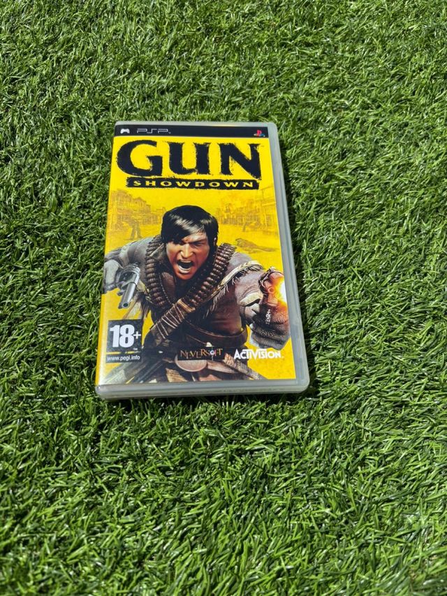 8 Juegos PSP + Cámara + Accesorios