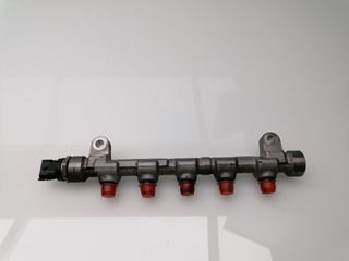 RAMPA INYECTORA HYUNDAI I30 (2)