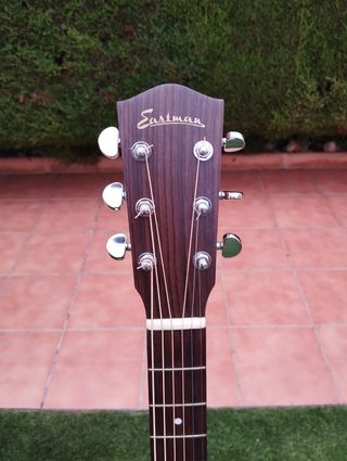 Guitarra Acústica Eastman AC122