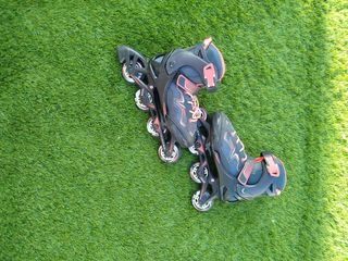 Patines de patinaje ajustables.-Buen estado-