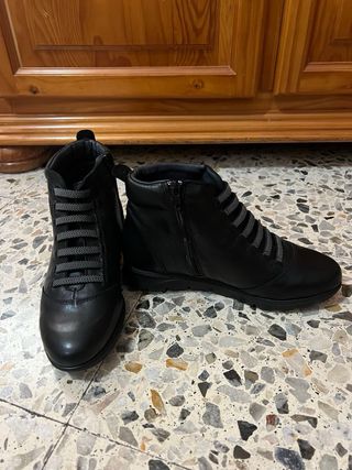 Botines piel negros talla 37.