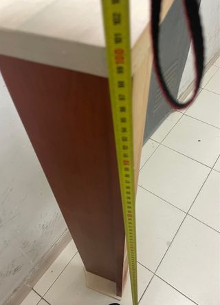 Mesita noche 3 cajones madera
2 baldas a juego 
