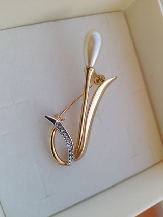 Spilla fiore perla oro