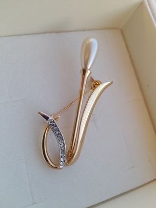 Spilla fiore perla oro