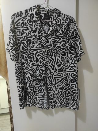 Camisa hawaiana M - Blanco y Negro