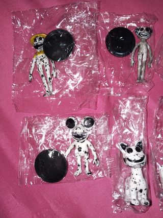 8 Muñecos Zoonomely