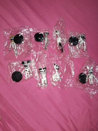 8 Muñecos Zoonomely