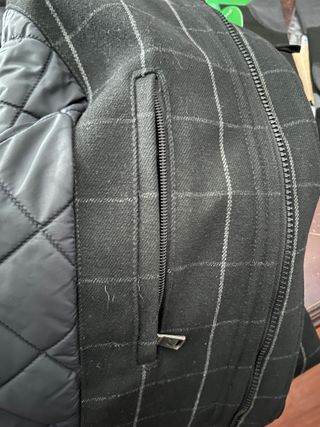 Parka Negra y Gris a Cuadros