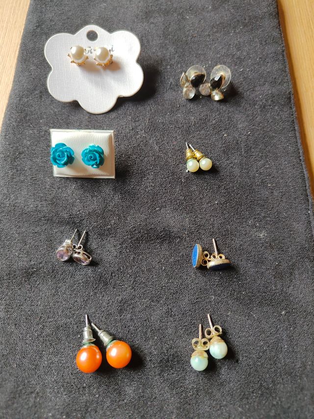 Pendientes variados