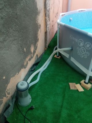 Piscina Intex incluyo varios accesorios
