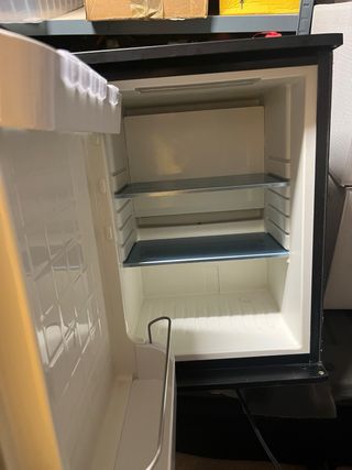 Nevera Vitrifrigo con los plasticos aun