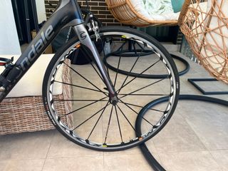 Bicicleta carretera carbono. Urge 