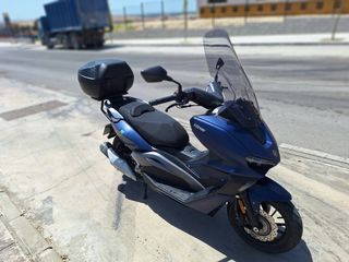 Keeway Vieste 300 - Scooter  Nov -2022, 9500-km
