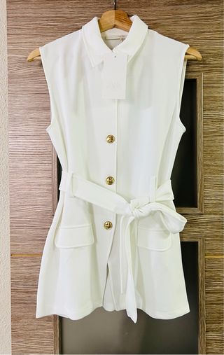 Chaleco blanco Zara cinturon
