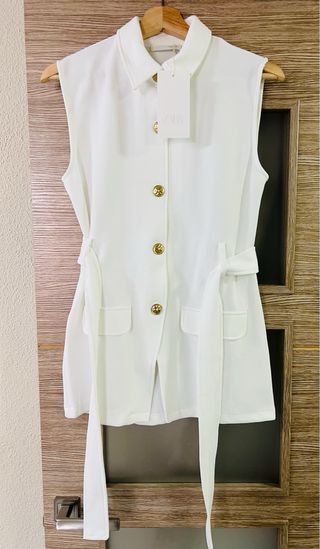 Chaleco blanco Zara cinturon