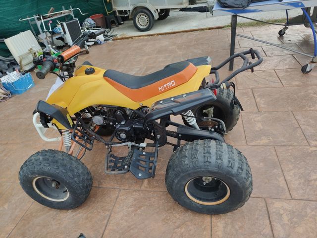 2 Quads infantiles el del medio amarillo ya no est