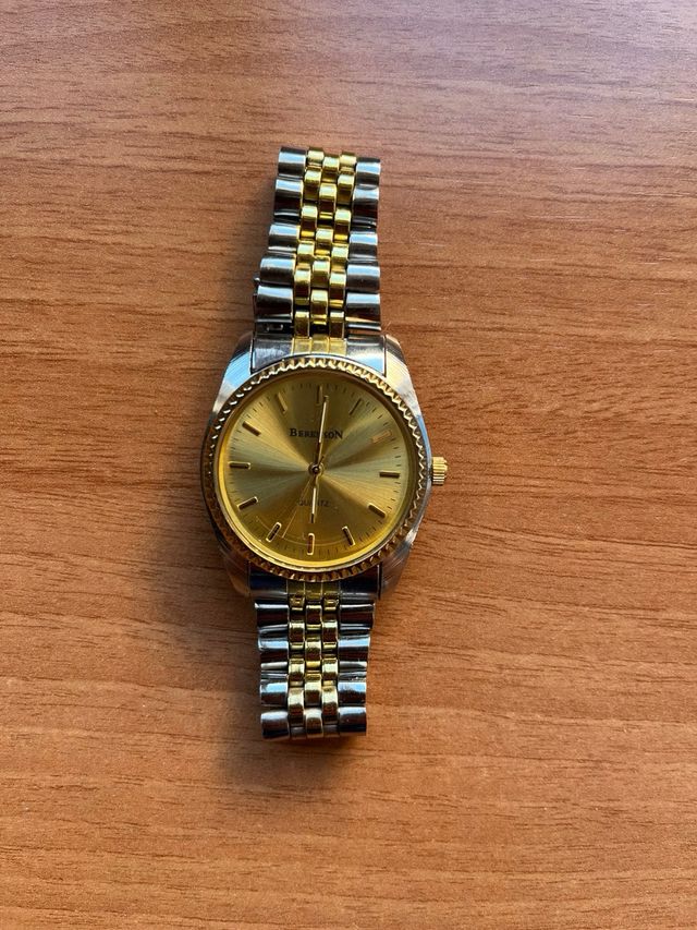 Reloj Berenson Quartz dorado y plateado