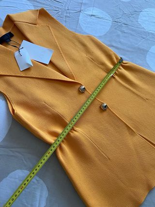 Chaleco Zara amarillo talla M