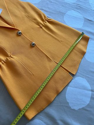 Chaleco Zara amarillo talla M