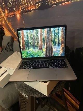MacBook Pro 13" Touch Bar Gris