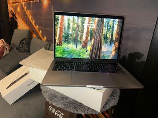 MacBook Pro 13" Touch Bar Gris