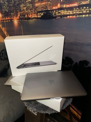MacBook Pro 13" Touch Bar Gris