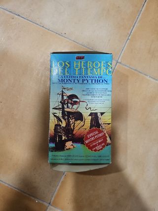VHS Monty Python: La Vida de Brian + Los Héroes de