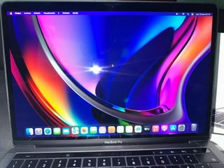 MacBook Pro 13" Touch Bar Plata