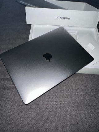 MacBook Pro 13" Touch Bar Plata