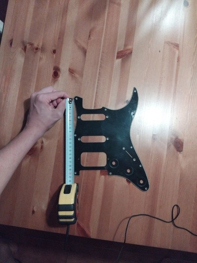 Golpeador SSH Fender Squier Stratocaster Relic