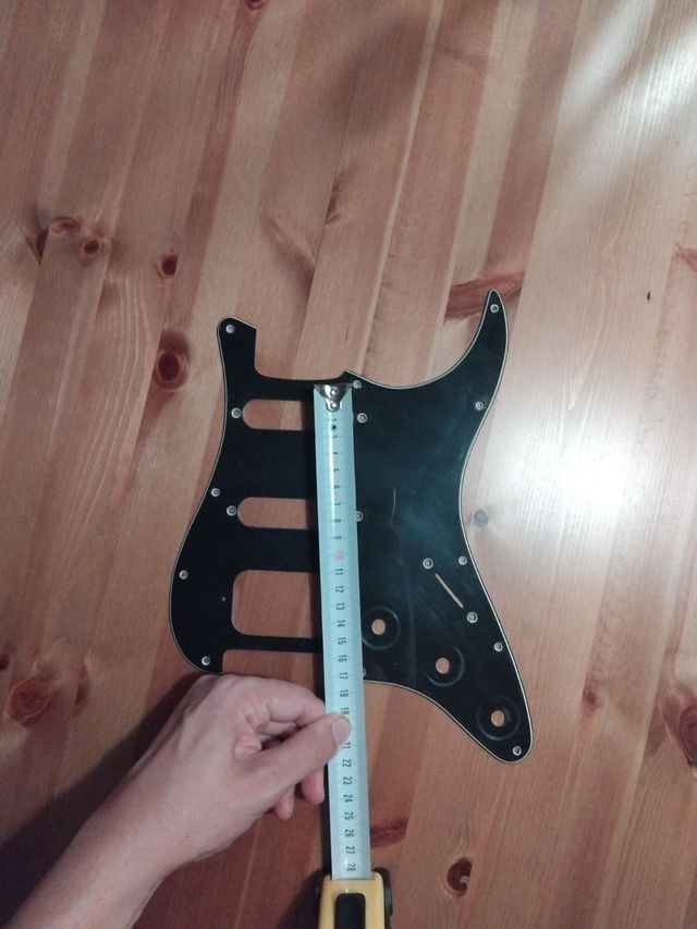 Golpeador SSH Fender Squier Stratocaster Relic