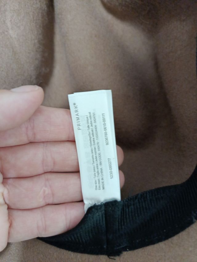 Sombrero marrón de fieltro