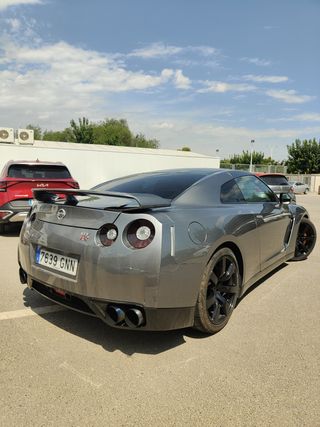 Nissan gtr 2009