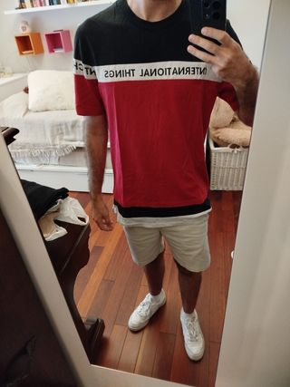 Camiseta Zara tricolor roja