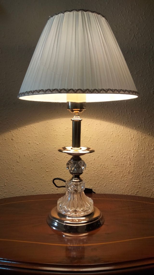 GRANDI LAMPADE DA CAMERA IN OTTONE E CRISTALLO