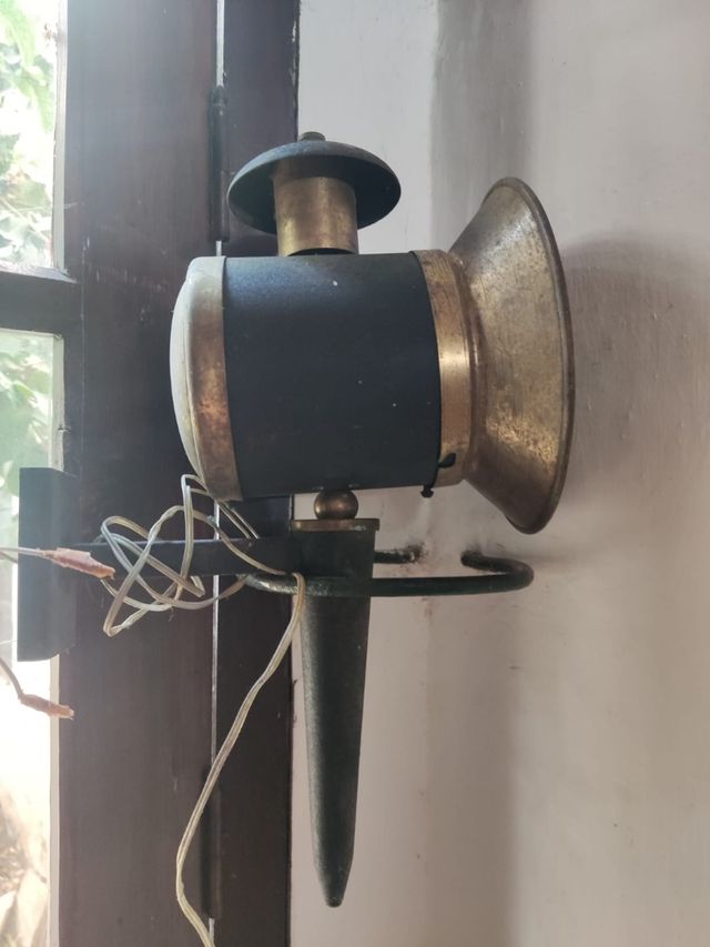 Farol antiguo de bronce?? Recogee