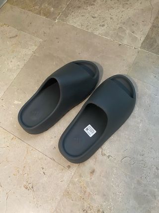Adidas Slides negras