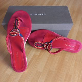 Infradito Apepazza di camoscio rosso con perline