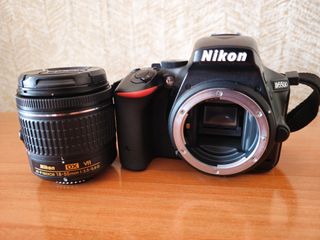 Nikon D5500 + objetivo 18-55mm