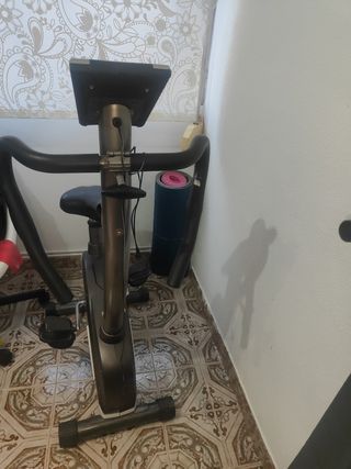 Bicicleta estática ejercicio