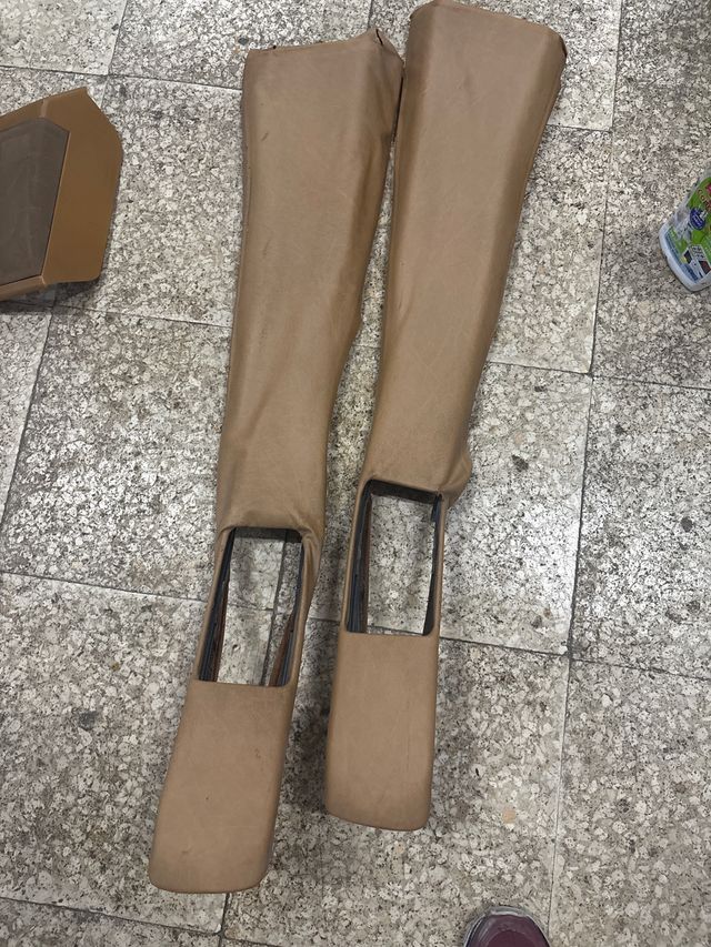 Mercedes W124: Molduras Cinturones