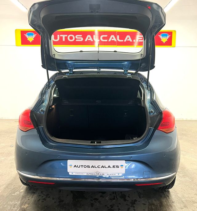 Opel Astra 2014