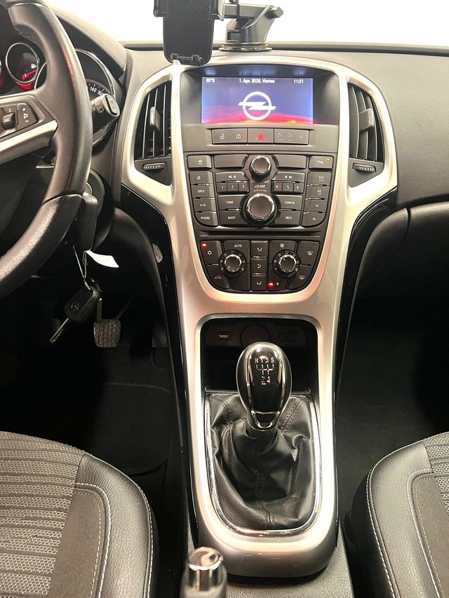 Opel Astra 2014