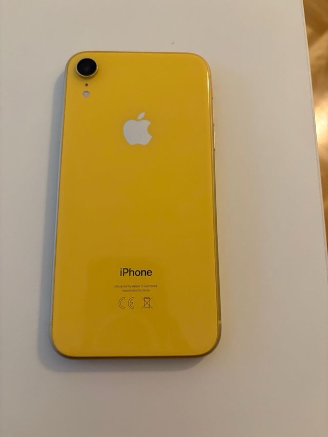iPhone XR Gold 64GB - Schermo leggermente rotto