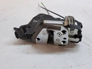 CERRADURA PUERTA DELANTERA DERECHA TOYOTA URBAN CRUISER