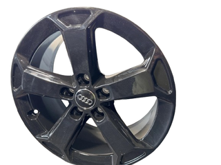 NUEVA, LLANTA AUDI Q2 17" Negra 5x112. 81A071497A