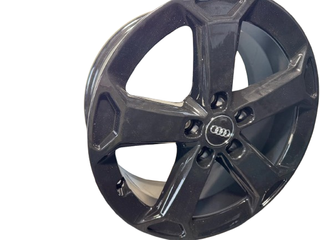 NUEVA, LLANTA AUDI Q2 17" Negra 5x112. 81A071497A
