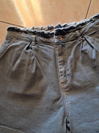 Shorts jeans bambina Mayoral. La taglia è una 16A